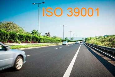 39001
